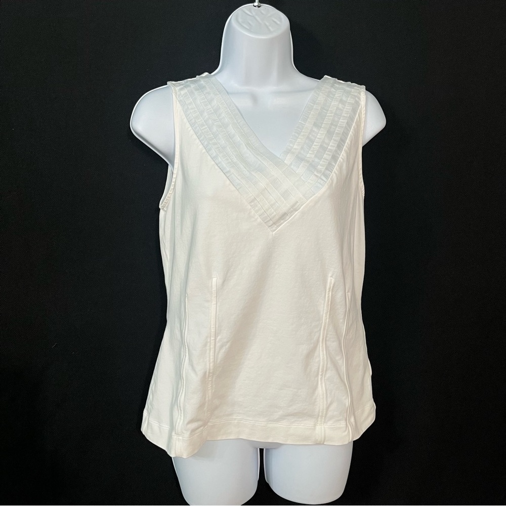 Nic + Zoe Sleeveless tank top White V-neck PM Petite medium Sheer trim Womens